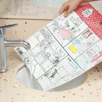 Podložka na kreslení FUNNY MAT - Sweet Home + pastelky zdarma