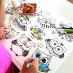 Podložka na kreslení FUNNY MAT - Sovičky + pastelky zdarma