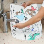 Podložka na kreslení FUNNY MAT - Mapa světa + pastelky zdarma