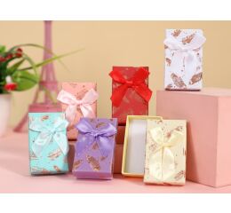 Dárková krabička malá se zlatým potiskem a mašličkou